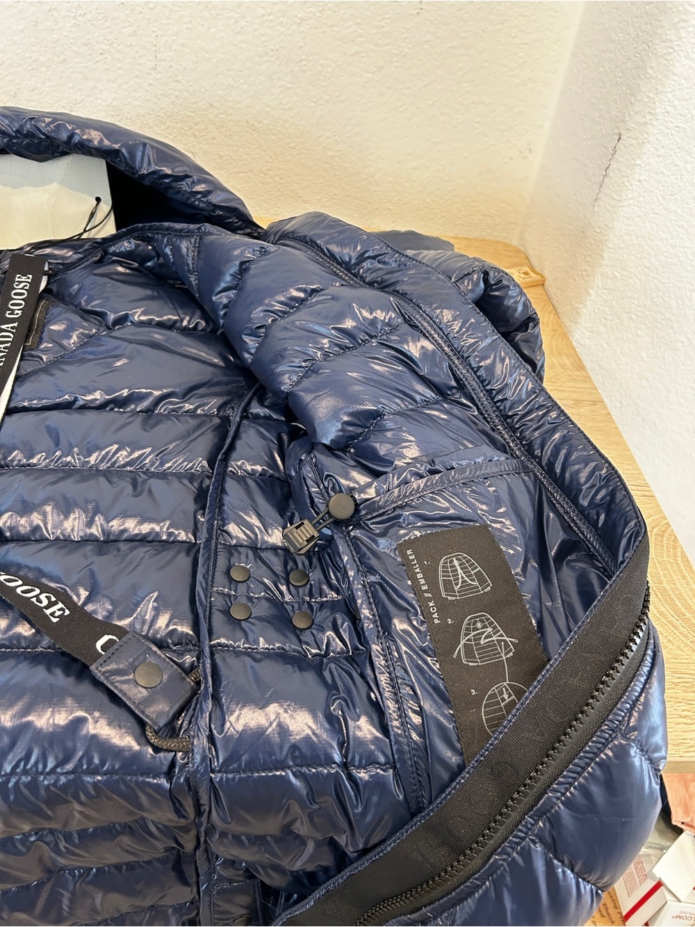 NWT Canada Goose Women Cypress Hooded Jacket Black Disc Navy, Size XS, $1050 - Picture 10 of 16